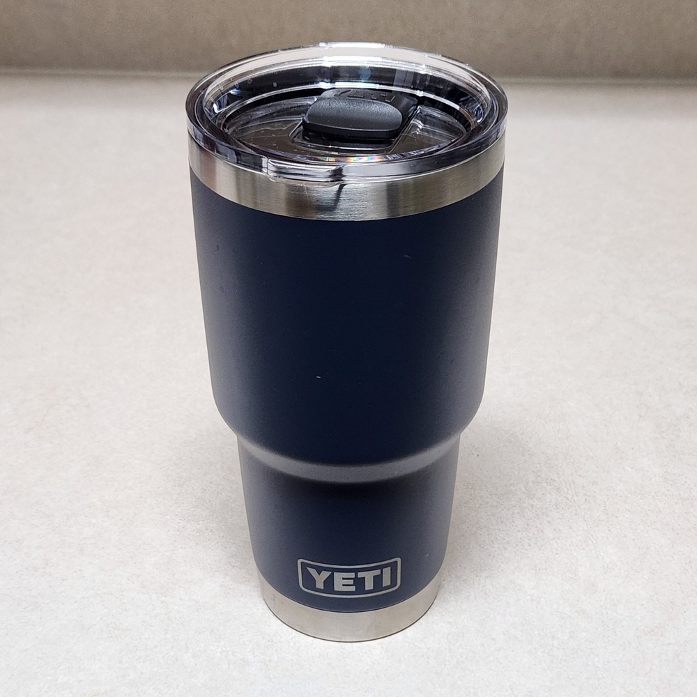 YETI Rambler 30 oz Tumbler Navy Blue Stainless Steel Vacuum Insulated Travel Mug
